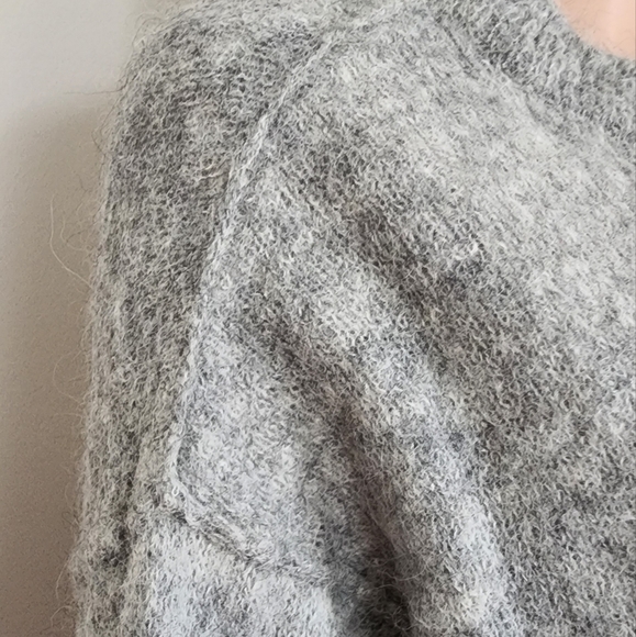 FREE PEOPLE MOHAIR GRAY SWEATER JUMPER REVERSABLE EXPOSED SEAMS XS - Picture 5 of 9